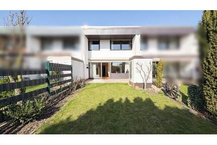 Reihenhaus mit Garten und Garage in Feldrandlage - Frankfurt am Main Nieder-Eschbach