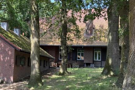 Haus mit Stallungen, Scheune, Halle, Reitplatz, Wald, Hof, Sauna - Rees