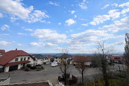 Erstbezug: Moderne 2-Zimmer-Wohnung mit großem Balkon u. Ausblick - Rauenberg