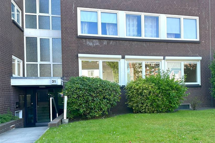 23-Zimmer-Erdgeschosswohnung zentral in Sülldorf - Hamburg