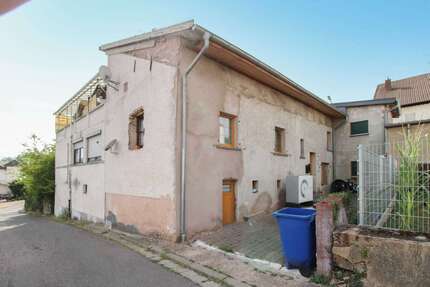 Haus zum Kaufen in Rehlingen-Siersburg 120.000,00 € 77.11 m²