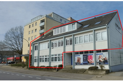 Zentrale Lage in Schleswig: 7 Wohnungen und eine Gewerbeeinheit als ein WEG-Anteil