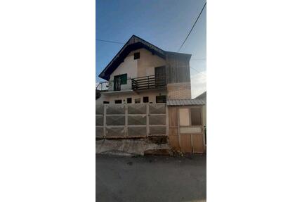 2 Hause in Sarajevo Bosnien und Herzegowina - Witten Heven