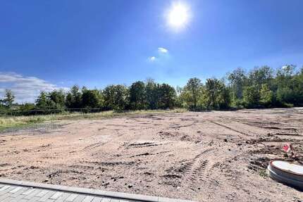Grundstück zu verkaufen in Großdeuben 267.000,00 € 823 m²