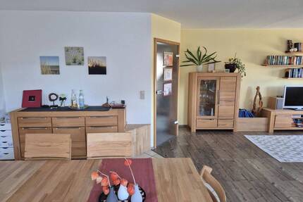 Gepflegte DG-Wohnung mit Balkon & Garage - Bisingen Steinhofen