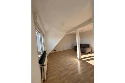 helle 2 Zimmer DG-Wohnung in Lippstadt-Lipperode - Oelde