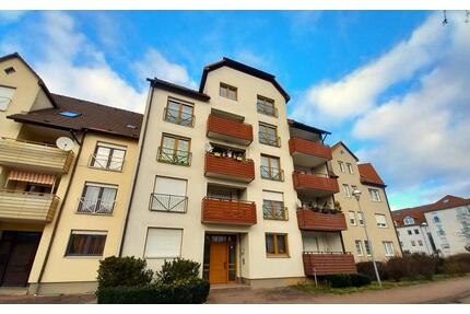 Helle 3-Zimmer-Dachgeschoss-Wohnung mit kleiner Einbauküche - Ballenstedt