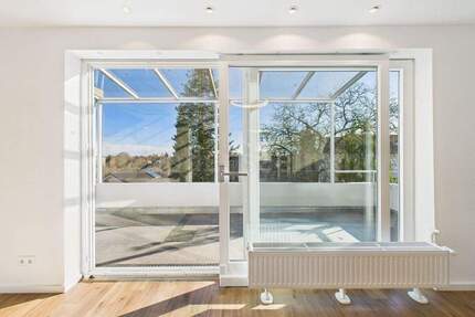 TOP sanierte Penthousewohnung (3 Zi.) mit Panorama-Blick über Allmannsdorf in Konstanz-Sonnenbühl - Konstanz / Königsbau