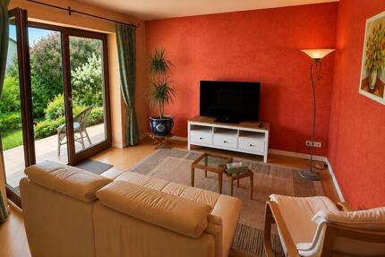 Gemütliche Ferienwohnung mit Terrasse, Gartenblick und Kaminofen - Idstein
