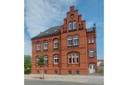 Komplett neu sanierte stilvolle schöne 2,5 Raum Wohnung Elbnähe - Wittenberge