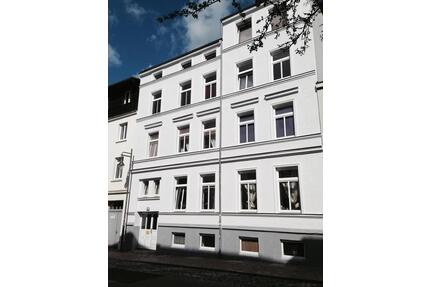 Helle, ruhige, zentrale Wohnung, neues Bad und neue Küche - Schwerin