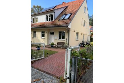 Doppelhaushälfte in Berlin Zehlendorf