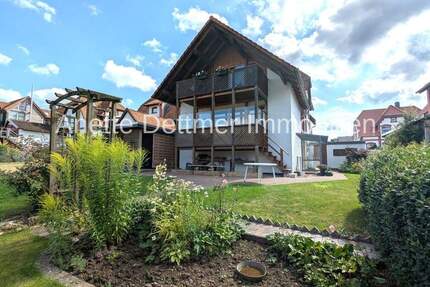 Zweifamilienhaus: Altbaucharme mit großem Anbau, Garage, Carport, Wallboxkabelanschlüssen... - Alfeld (Leine) / Gerzen