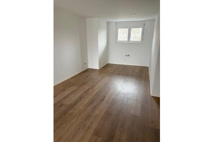 Neubau Erstbezug in Sundheim 2 Z Whg mit großem Balkon - Kehl