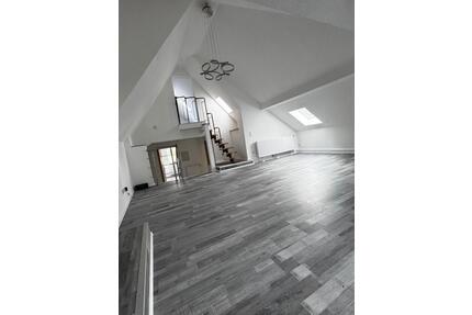 FRISCH RENOVIERTE 4 ZIMMER WOHNUNG - Siegen