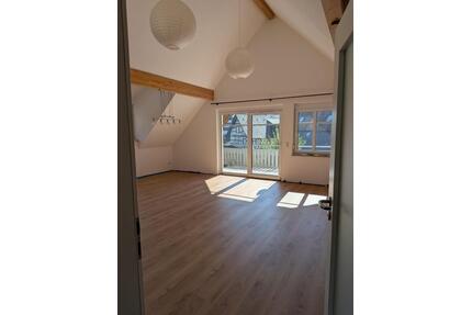 Helle Dachgeschosswohnung | 130 m² | 2 Balkone | 2 Bäder | - Sipplingen