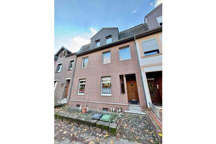 Zweifamilienhaus mit 158 m² Wohnfläche + Garten + Garage - in guter Lage von Kohlscheid (Herzogenrath) - derzeit an zwei Mieter vermietet