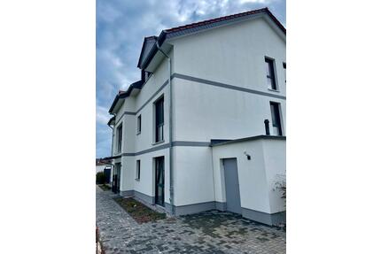 Neubau-ETW (Bj. 2024) mit Südbalkon, Aufzug & Fußbodenheizung - Lengede