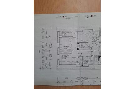 Ruhige, helle 2-Zimmer Dachgeschosswohnung mit Balkon u. EBK in Bad Münder - Springe