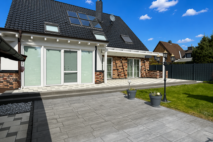 Haus zum Kaufen in Düsseldorf 1.750.000,00 € 330 m²