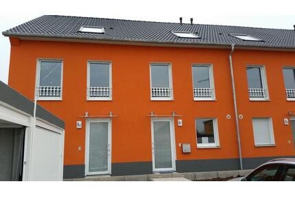 Wörrstadt: Schönes 5-Zimmer Reihenhaus m. Garage und Stellplatz