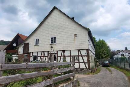 Haus zum Kaufen in Korbach 25.000,00 € 270 m²