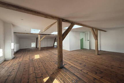 Charmante Altbauwohnung 2.OG & Dachstudio - Erstbezug n. Vollrenovierung | Lübeck St. Lorenz Nord