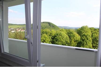 ***Sanierte 1,5 Raum Wohnung mit Einbauküche und Balkon*** - Gera Lusan