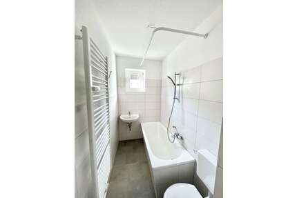 Wohnung zum Mieten in Bitterfeld-Wolfen OT Wolfen 348,40 € 53.6 m²