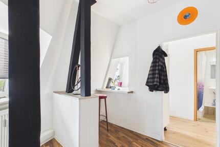 1,5-Zimmer-Wohnung mit Altbauflair in zentraler Lage von Lübeck, ideal für Singles