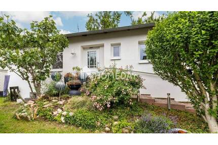 Bungalowtraum in Harxheim mit großem Garten, Pavillon und neuer Heizung