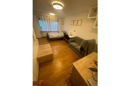 befristete Zwischenmiete Möblierte 2-Zimmer-Wohnung - München Moosach