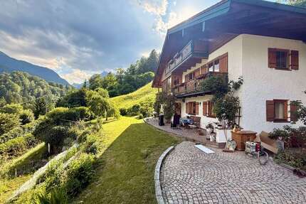 Wohnung zum Mieten in Bischofswiesen 2.400,00 € 220 m²