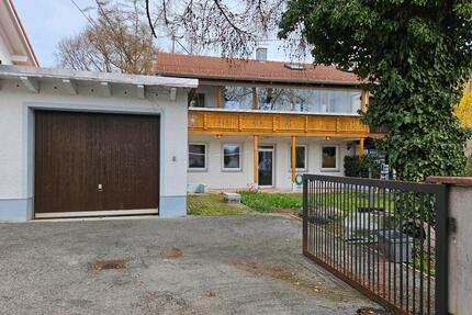 3 ½ Zimmer-Erdgeschosswohnung, saniert, mit Terrasse und Garten - Aying