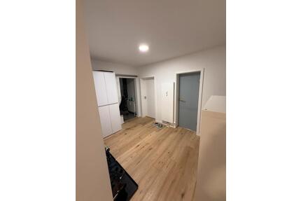 Schöne Wohnung zur Miete - 1.050,00&nbsp;EUR Kaltmiete, ca.&nbsp; 90,00&nbsp;m&sup2; in Schwerin (PLZ: 19061) Gartenstadt