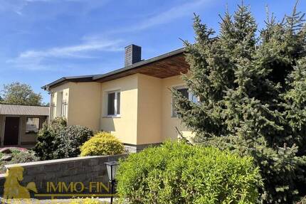 Ebenengesundes Wohnen: Großzügige Hochparterre mit Vollkeller und Garten-Oase - Weißwasser