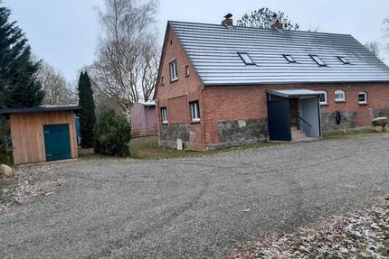Doppelhaushälfte - 1.180,00&nbsp;EUR Kaltmiete, ca.&nbsp; 120,00&nbsp;m&sup2; in Gnoien (PLZ: 17179)