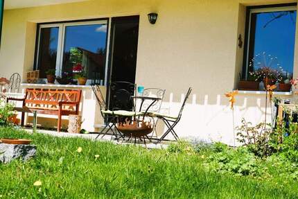 ****Reserviert * Tolle gepflegte 4-Zimmer-EG-Wohnung mit großem Garten * 2 Terrassen & vielseitigem Keller in zentraler * ruhiger Lage in Isny! - Isny im Allgäu