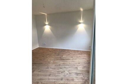 *bezugsfrei**Helle 2-Zi. Wohnung im EG mit Balkon im schönen Adlershof - Berlin