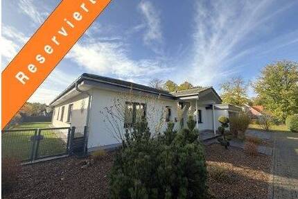 Verden: Exklusiver Bungalow mit überdachter Terrasse, Doppelgarage und vielem mehr im Lindenquartier - Verden (Aller)