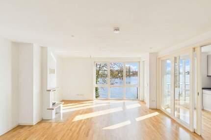 Erste Reihe am Wasser - Stilvolle 3-Zimmer-Wohnung mit Kamin und Wasserblick in Berlin-Köpenick