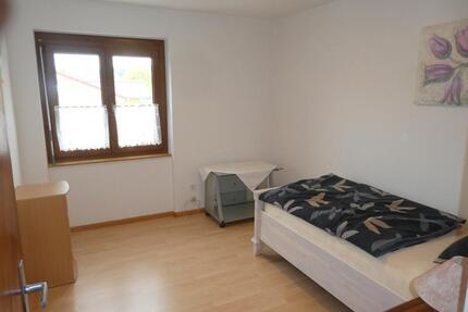 Einzimmerwohnung mit Balkon & Stellplatz - Rickenbach