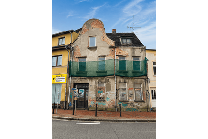Haus zum Kaufen in Schwaan 75.000,00 € 150 m²