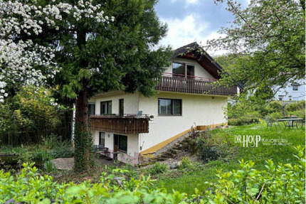 Grosses 2-Familien-Haus + enorme Sanierungszuschüsse + riesiges Grundstück + mit Schwimmteich + ... Bezug kurzfristig möglich - Müllheim