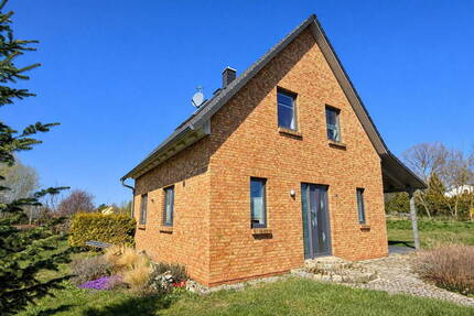 Niedrigenergiehaus in ruhiger Lage - Glasfaser und Bahn inklusive - provisionsfrei - Neuburg- Kartlow