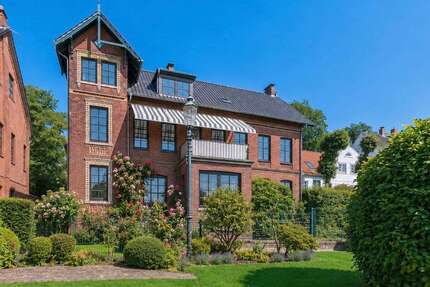 Haus zum Kaufen in Hamburg 3.090.000,00 € 367 m²