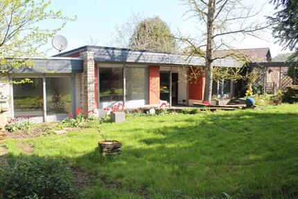Bungalow mit Terrasse und Gartennutzung - Michelstadt