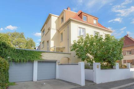 Moderne 3-Zimmer-Erdgeschosswohnung mit Küche, 2 Garagenstellplätzen und großzügiger Terrasse - Worms