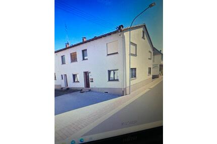 4 Zimmer Wohnung im Zweifamilienhaus zu vermieten - Faulbach