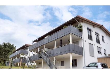 3 - Zimmer Wohnung mit Garten in Aussichtslage von Auerbach !